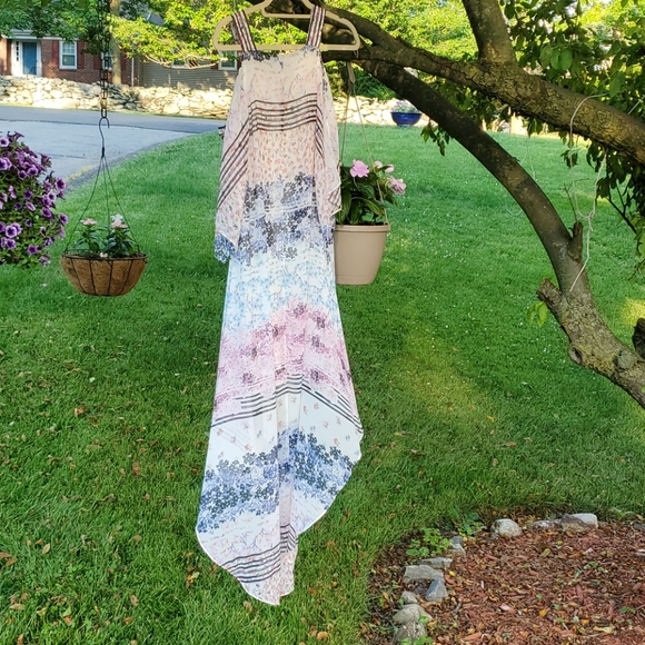 LIGHT WEIGHT COOL BCBG Max Azria Aaric Floral print light flowy high low… - Picture 11 of 17